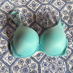 Victoria's Secret Molded T-Shirt Bra in Aqua